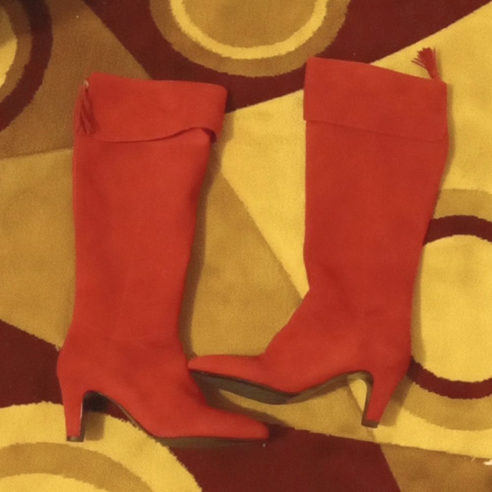 Suede boots